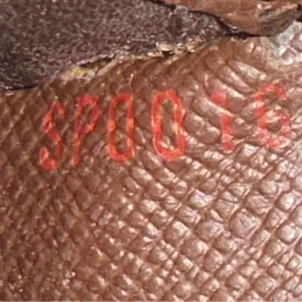 AUTHENTIC Louis Vuitton wallet. Monogram canvas.